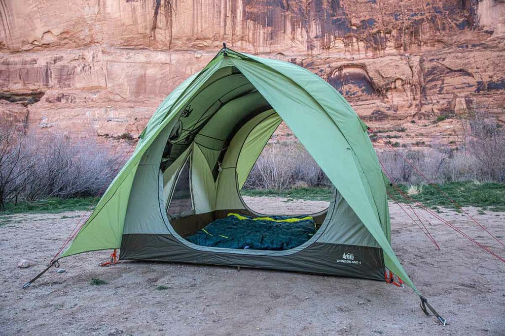 Camping-tent-(REI-Co-op-Wonderland-4-in-Utah)