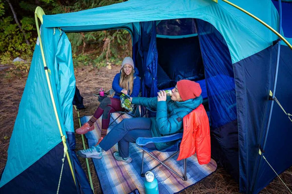 Camping-tent-(The-North-Face-Wawona-6-vestibule)